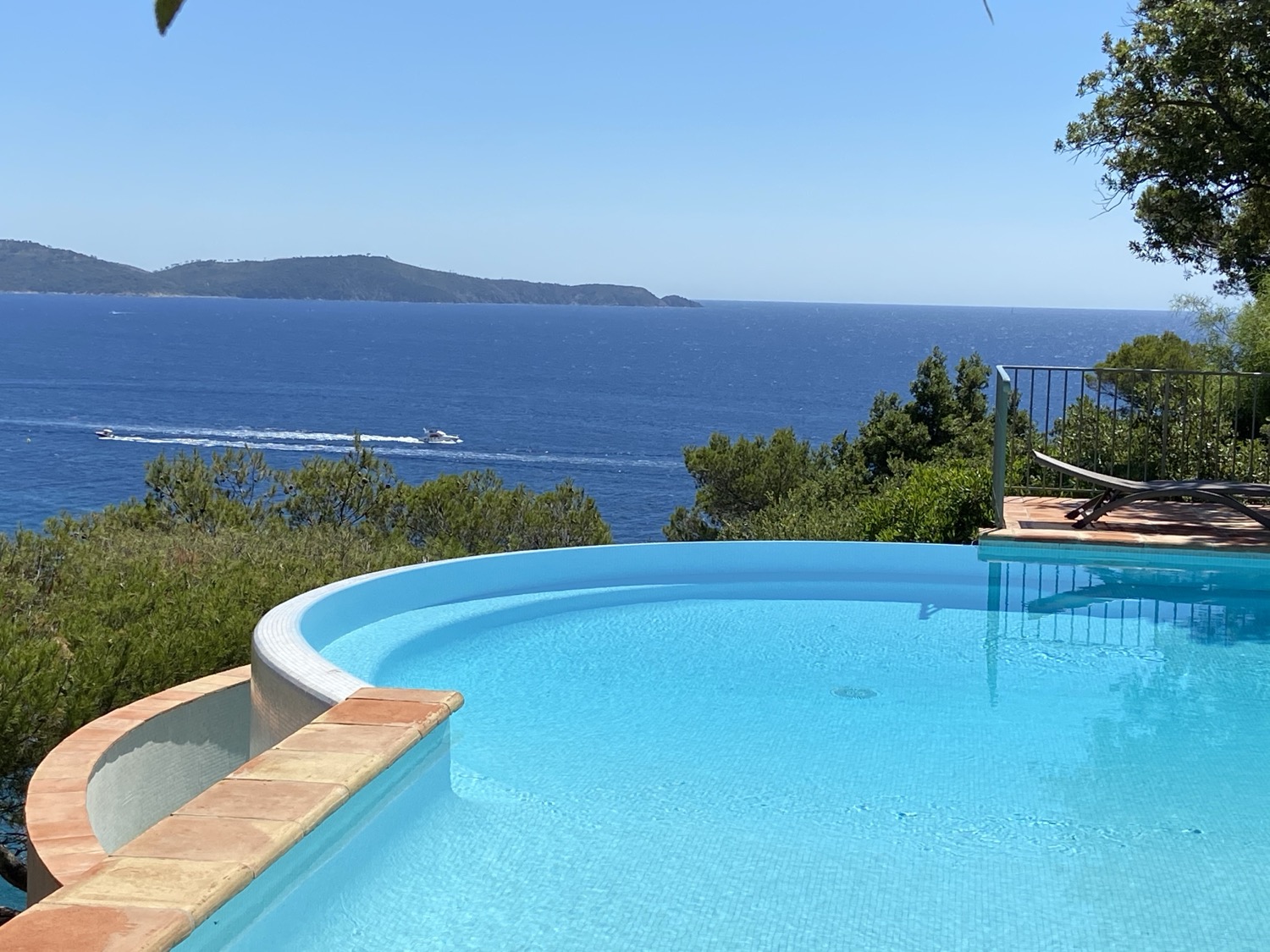 placeholder image sq