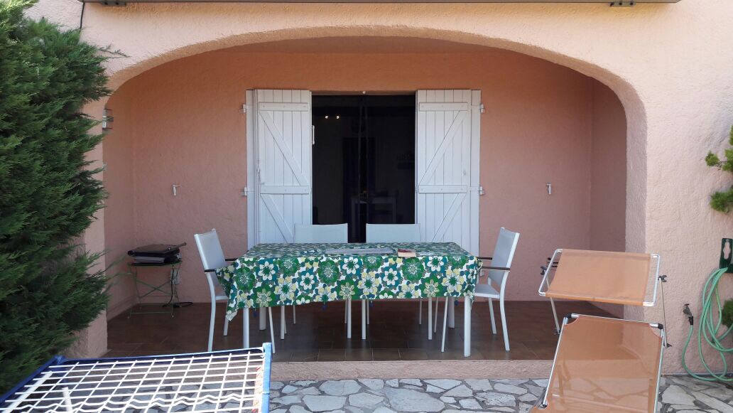 placeholder image-wide