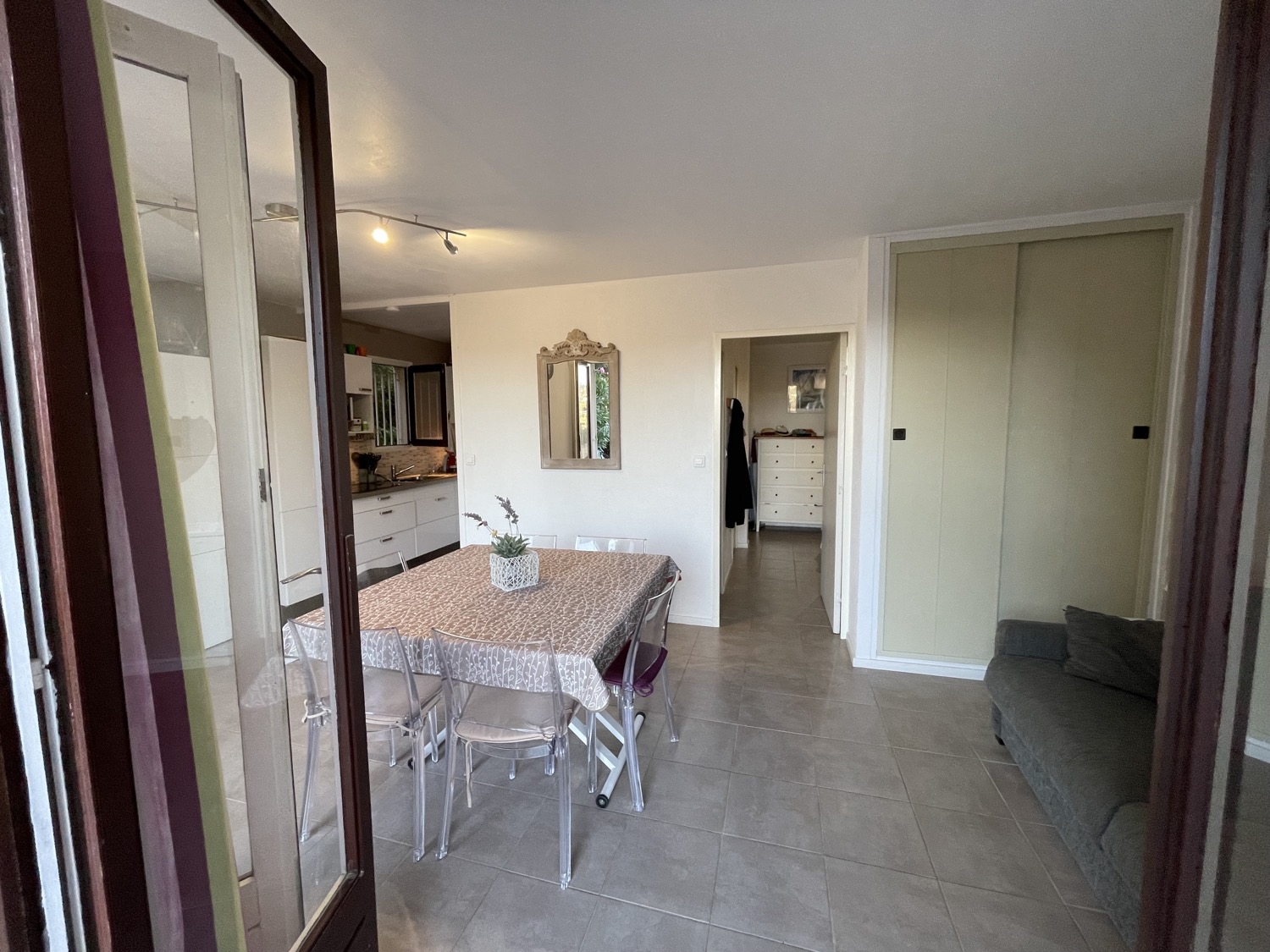 placeholder image-wide