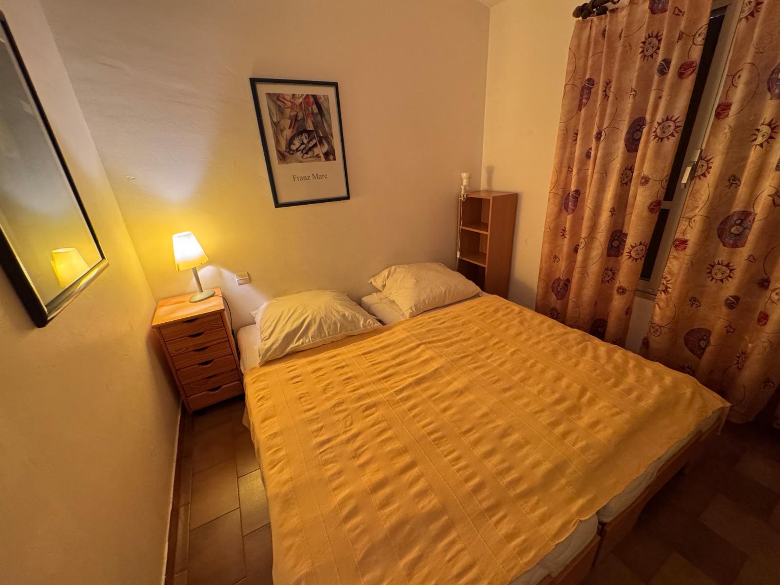 placeholder image sq